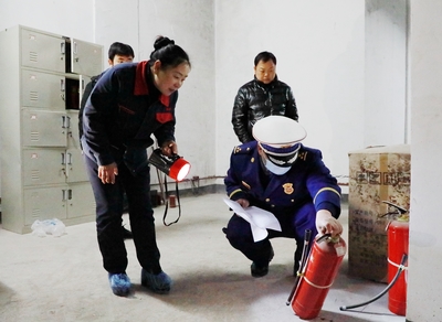大龍消防聯(lián)合多部門開展高層建筑火災(zāi)隱患曝光行動(dòng)